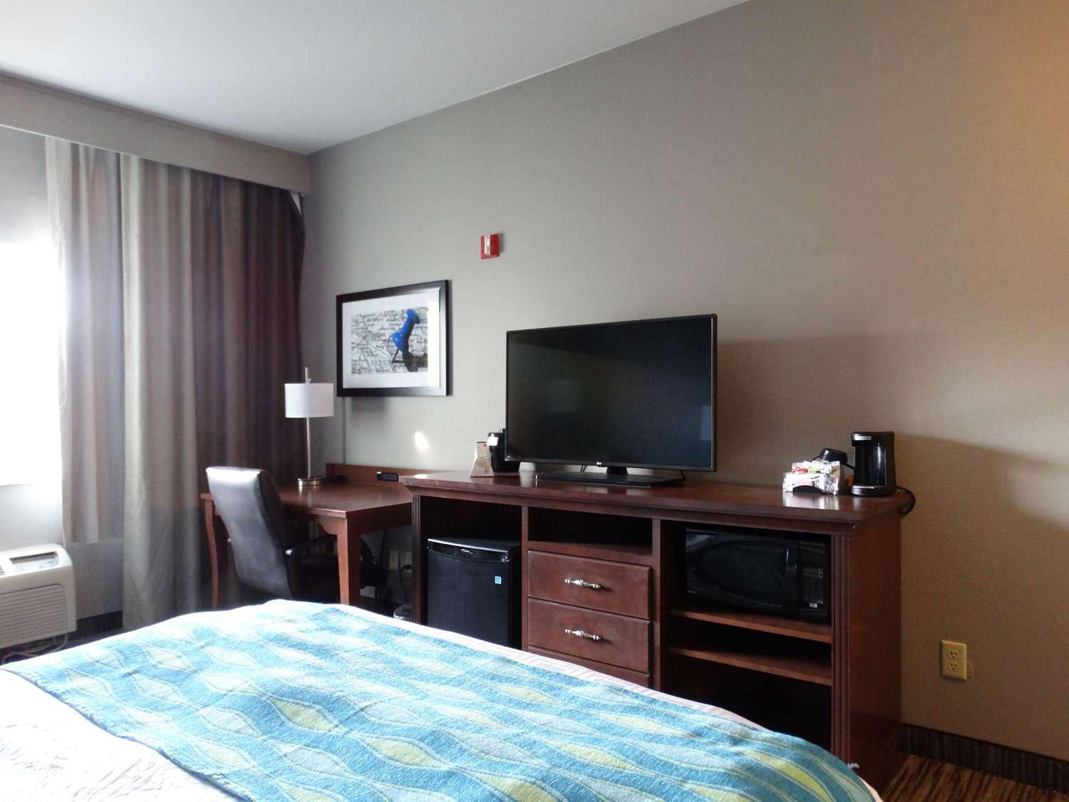 Best Western Wichita Northeast Exterior photo